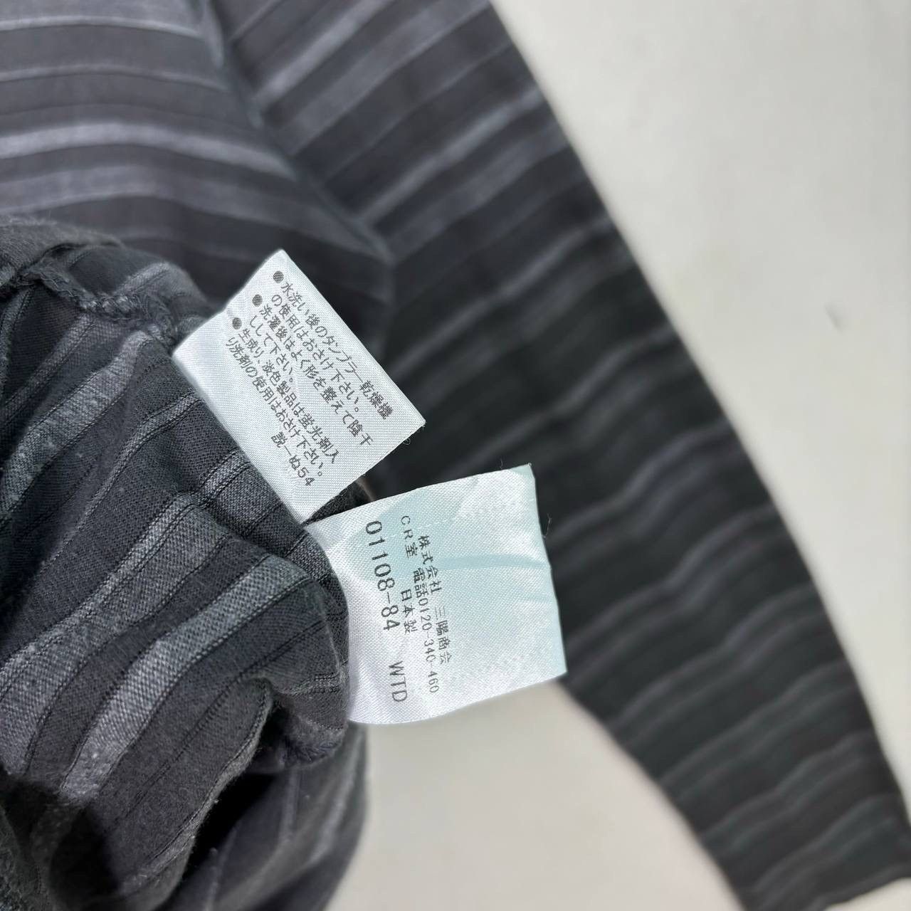 Burberry Burberry Black Label Grey Striped L/S V-Neck Tee Size 3 Size US L / EU 52-54 / 3 - 6 Thumbnail