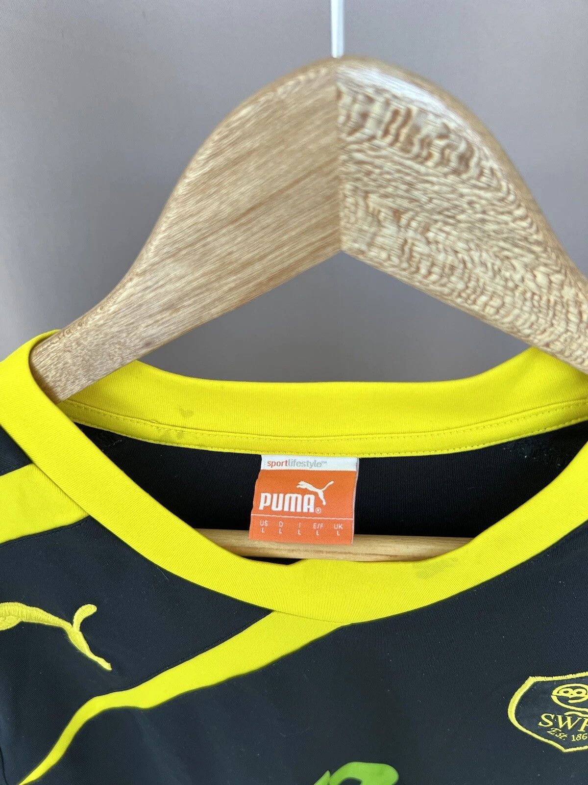 Puma FC Sheffield Wednesday 2013/14 Away Football Shirt Size L Size US L / EU 52-54 / 3 - 9 Thumbnail