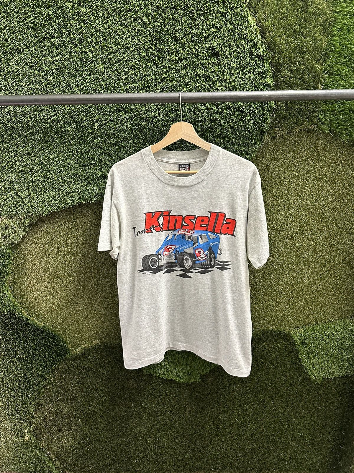 Vintage Vintage Tommy Kinsella Racing T-shirt Large Size US L / EU 52-54 / 3 - 1 Thumbnail