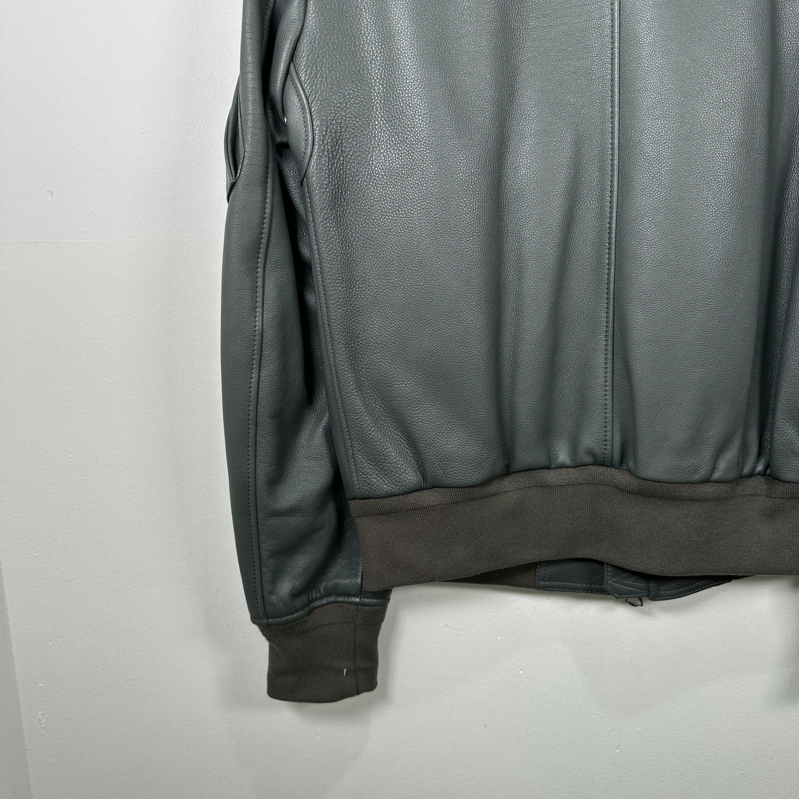 Burberry Burberry Dark Steel Leather Bomber Jacket Size 48 Size US M / EU 48-50 / 2 - 8 Thumbnail