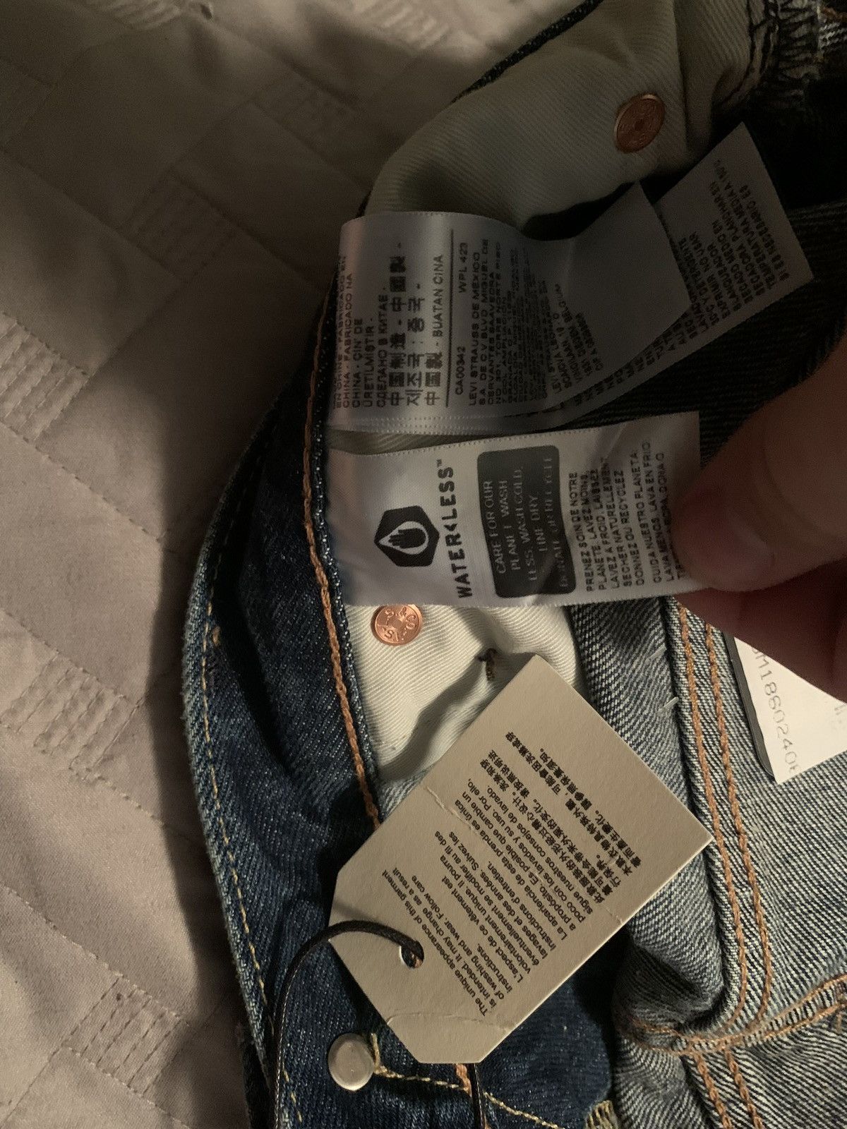 Levi's Levi’s premium paint splattered Size US 34 / EU 50 - 10 Thumbnail