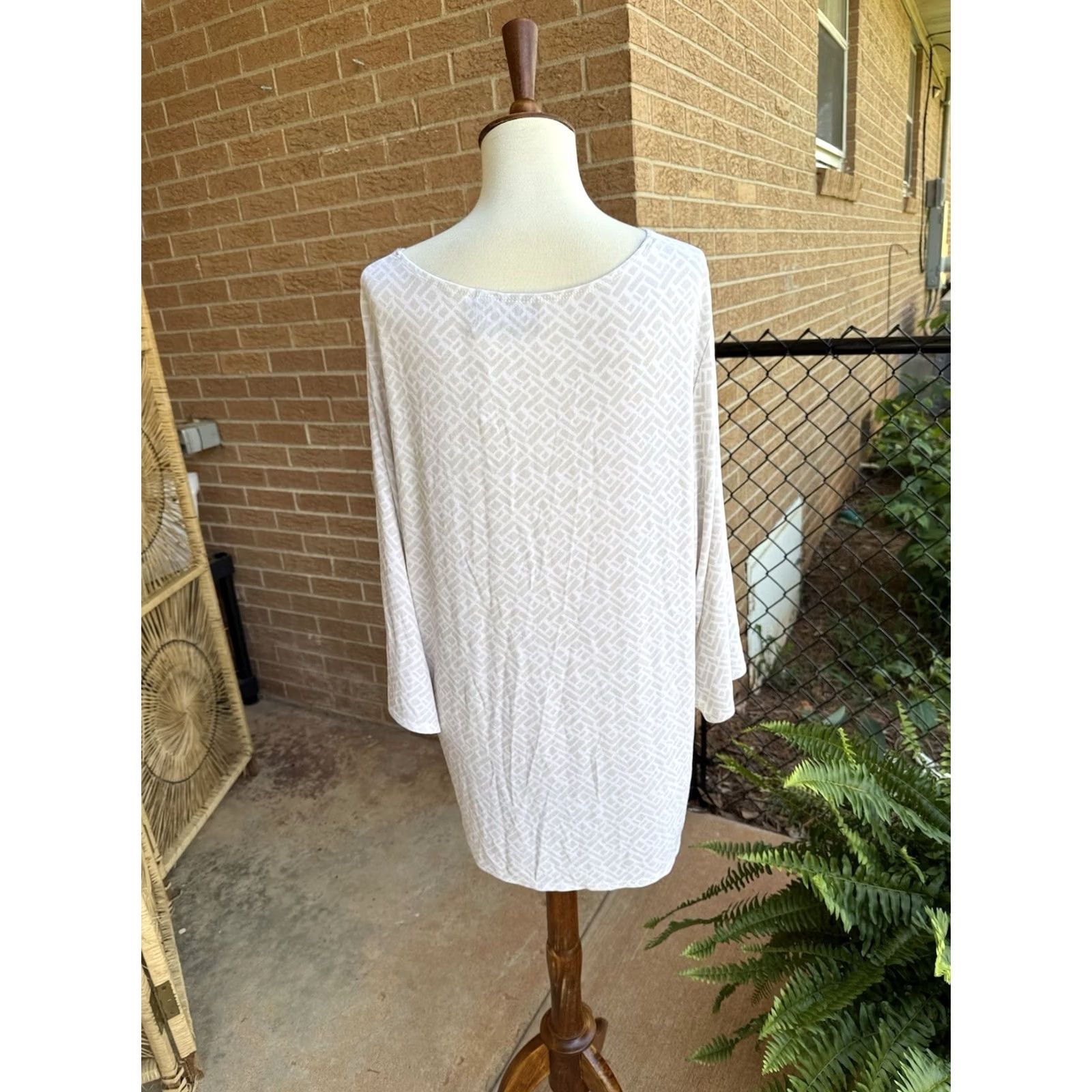 Vintage VINTAGE Travel Top White And Cream Pattern Chico's Blouse XL Women Travel Womens Size XL / US 12-14 / IT 48-50 - 4 Thumbnail