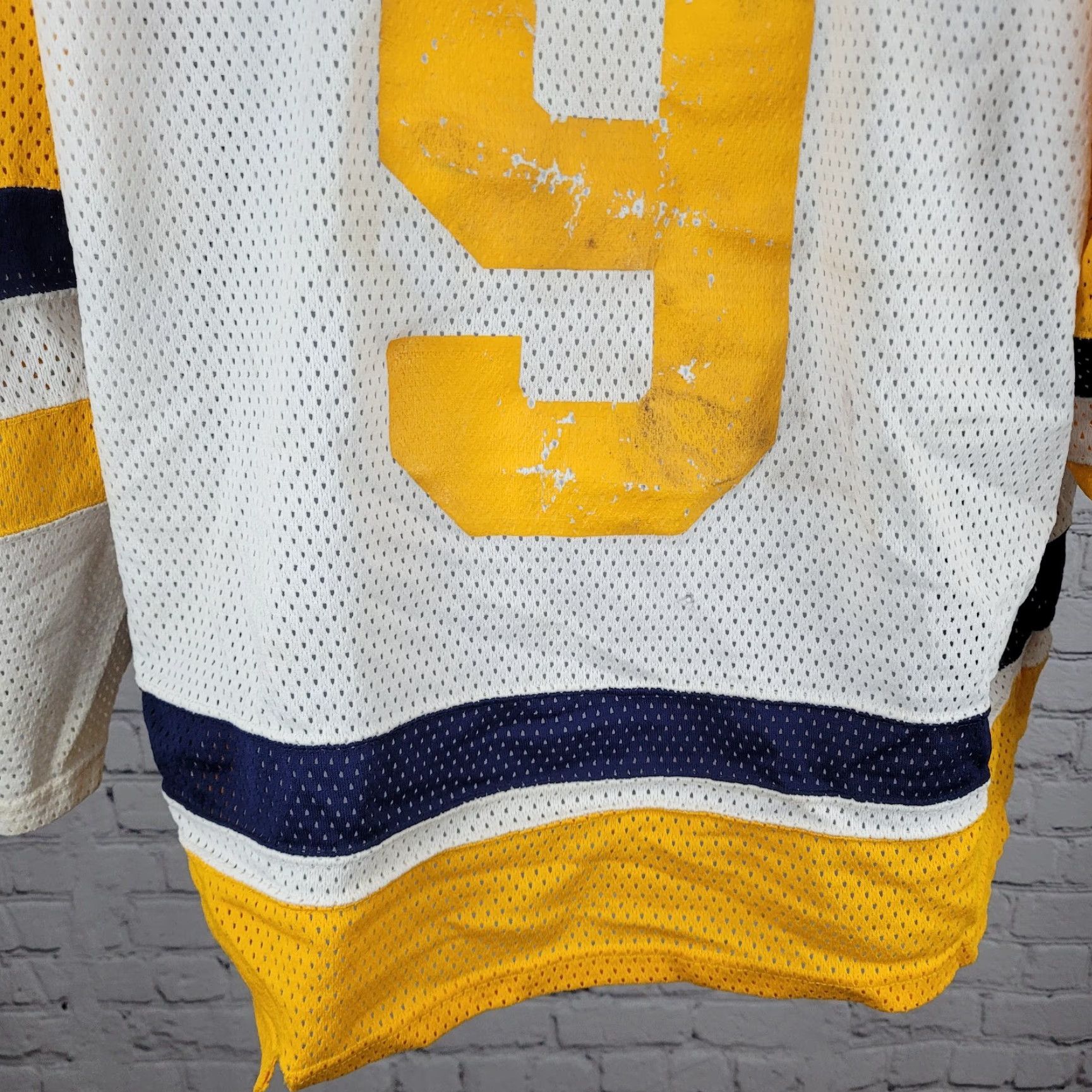 Vintage Oshawa Saints Dwyer #9 White Yellow Navy Long Sleeve Hockey Jersey XXL Size US XXL / EU 58 / 5 - 6 Thumbnail