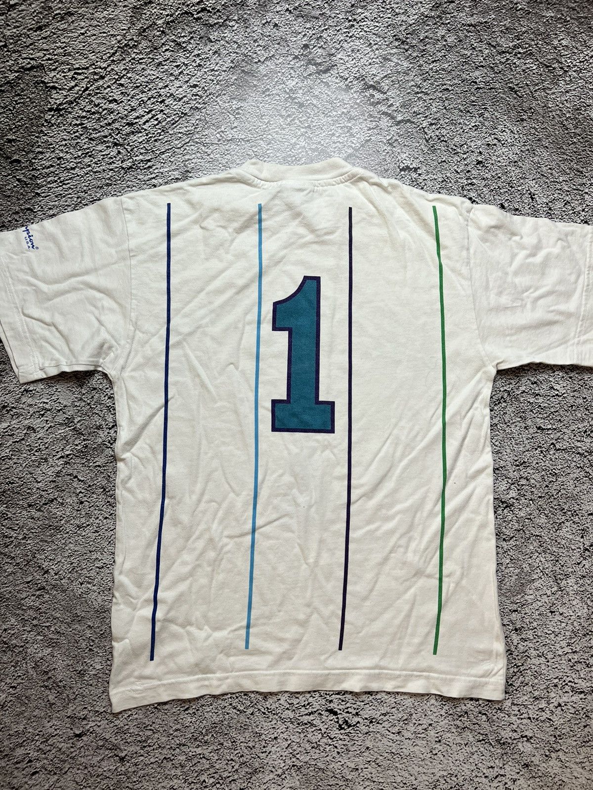 Champion VTG 90’s Charlotte Hornets NBA Muggsy Bogues champion tee Size US S / EU 44-46 / 1 - 4 Thumbnail