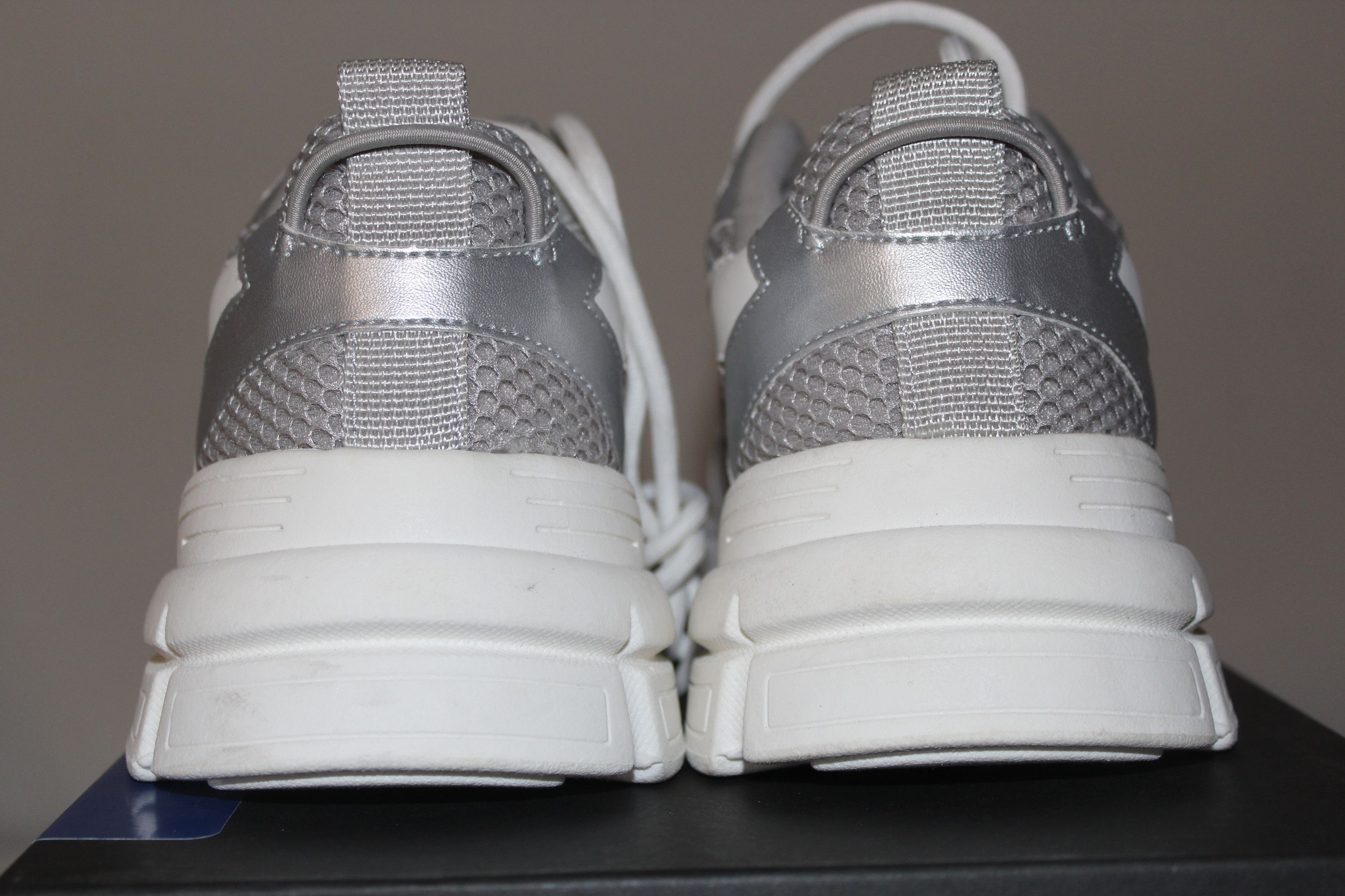 Steve Madden Steve Madden Clyde Size 7.5M 9W White/Silver Sneakers Size US 9 / IT 39 - 3 Thumbnail