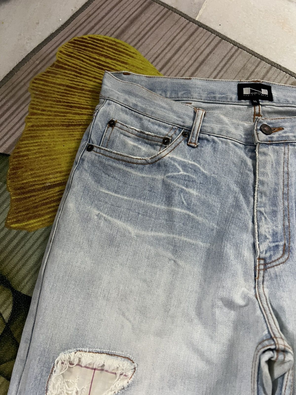 If Six Was Nine 💥Nylaus Distress Faded Jean Size US 33 - 11 Thumbnail