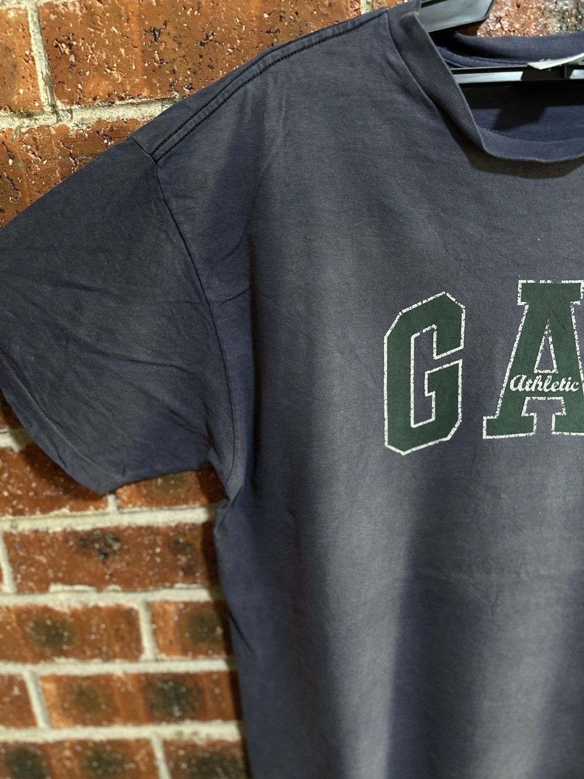 Gap Thrashed Vintage Gap Sun Faded Grunge Tee Size US L / EU 52-54 / 3 - 5 Thumbnail