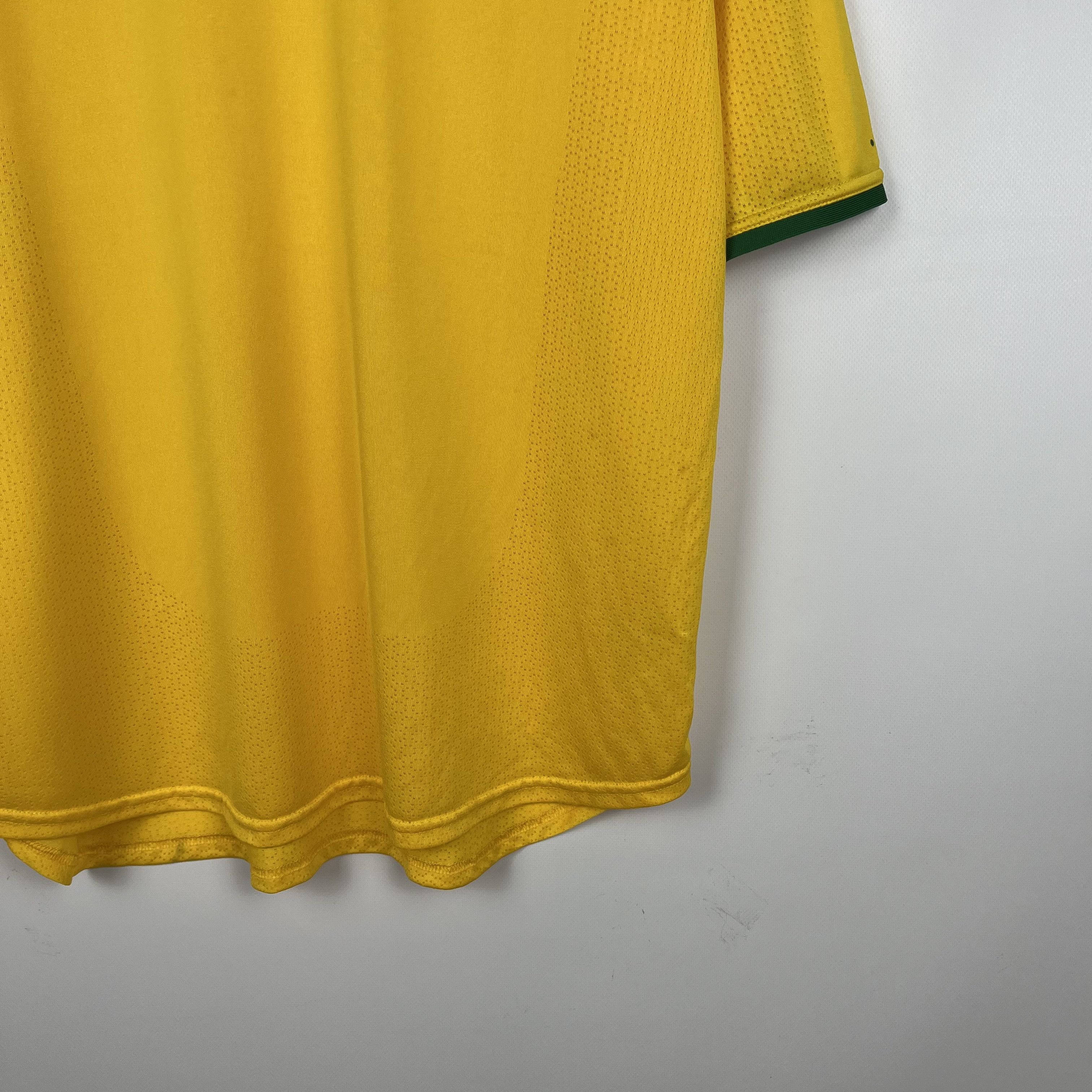 Nike Vintage Nike Brazil Home Soccer Jersey Shirt 2000/2002 Size US XL / EU 56 / 4 - 3 Thumbnail