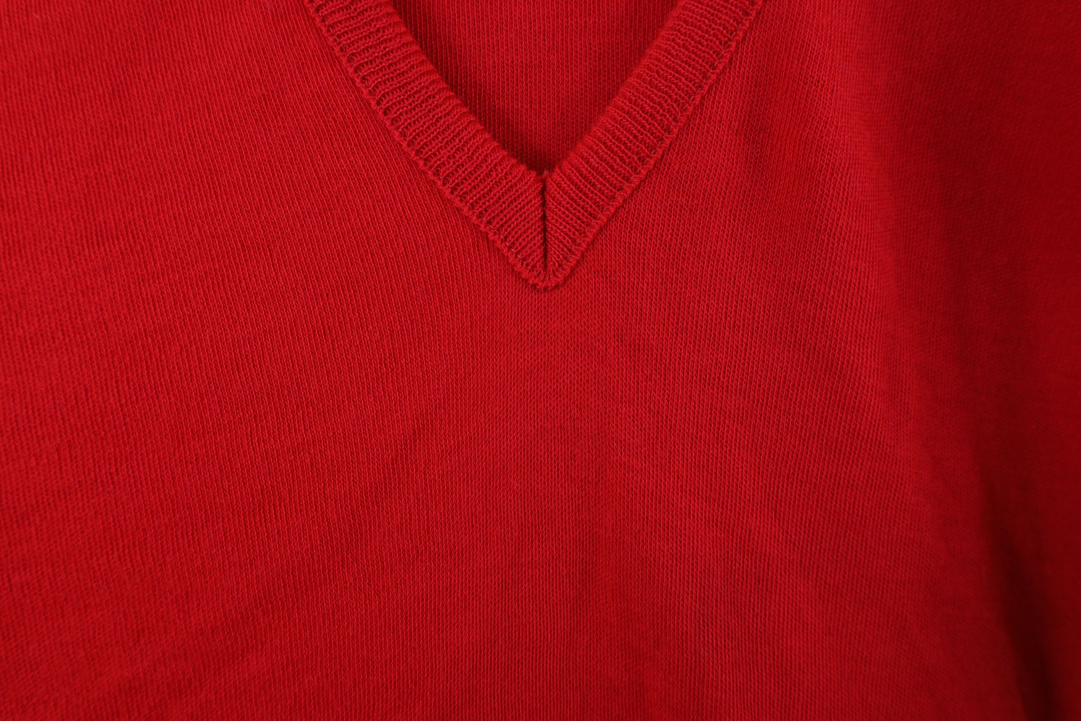 Vintage Vintage 70s Streetwear Soft Knit V-Neck Sweater Red USA Size US S / EU 44-46 / 1 - 8 Thumbnail