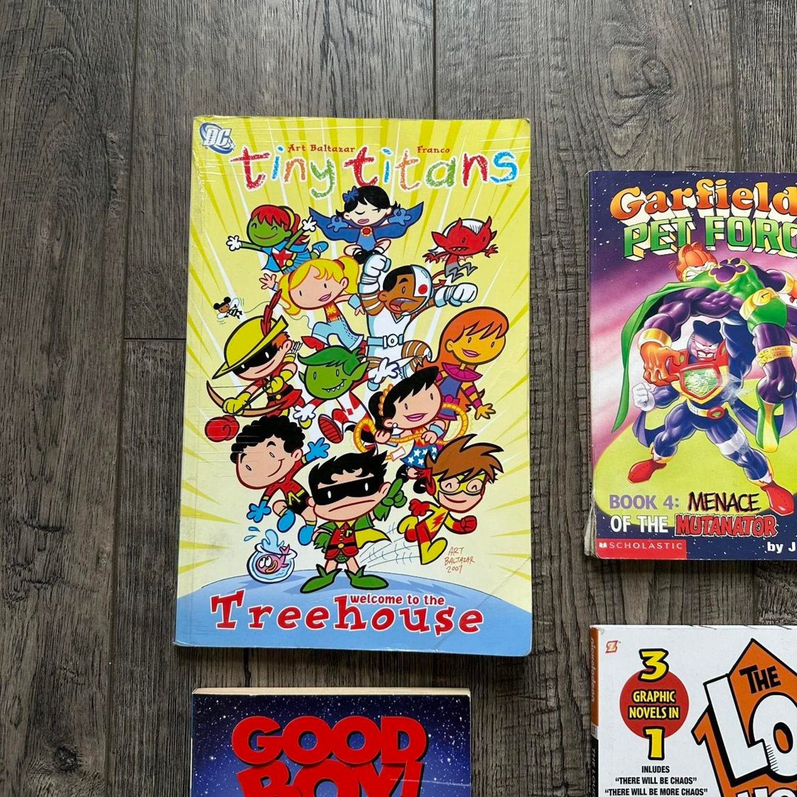DC Comics × Nickelodeon × Vintage Loud House Garfield Pet Force DC Tiny Titans Comic Book Lot Size ONE SIZE - 2 Thumbnail