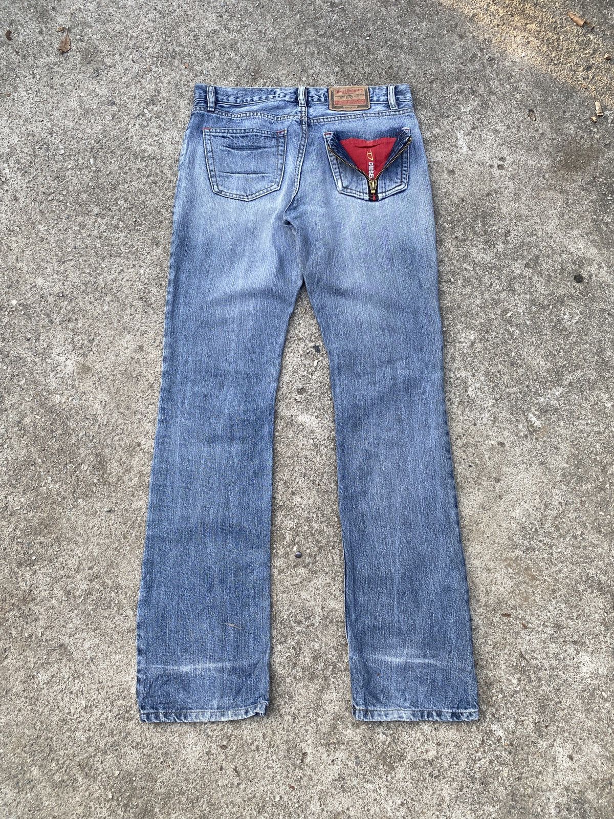 Diesel Vintage 90’s Diesel Industry Open Logo Back Pocket Jeans Size US 30 / EU 46 - 1 Thumbnail