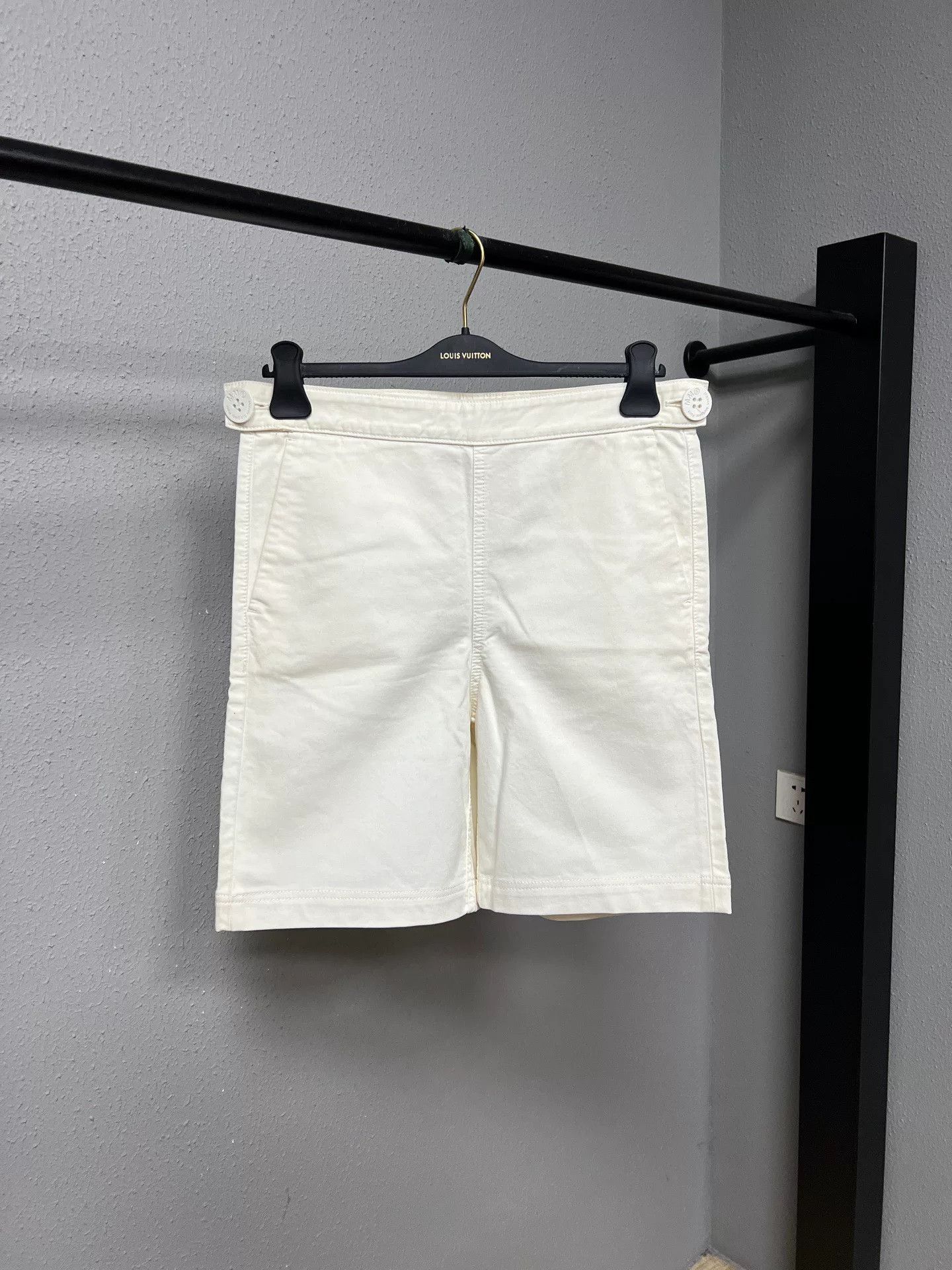 Maison Margiela Maison Margiela Shorts Size US 27 - 1 Thumbnail
