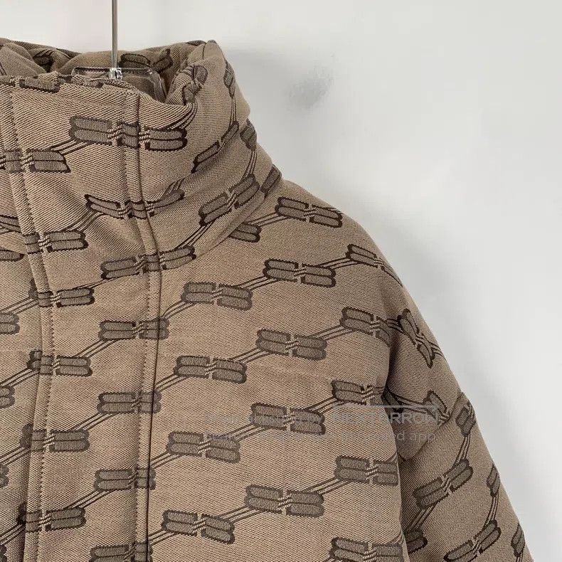 Balenciaga Balenciaga Dark Brown Logo Printed All-Over Printed Stand Size XXS / US 00 / IT 34 - 3 Thumbnail