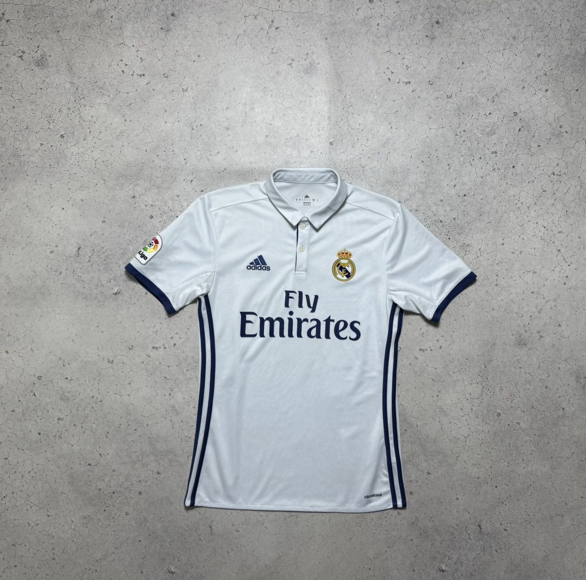 Adidas Adidas FC Real Madrid # Cristiano Ronaldo #7 2016/17 Jersey Size US S / EU 44-46 / 1 - 2 Thumbnail