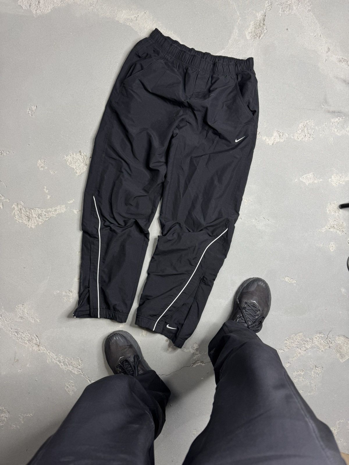 Nike Nike Drill Nylon Vintage Swosh Pants Joggers Y2k Size US 33 - 1 Thumbnail