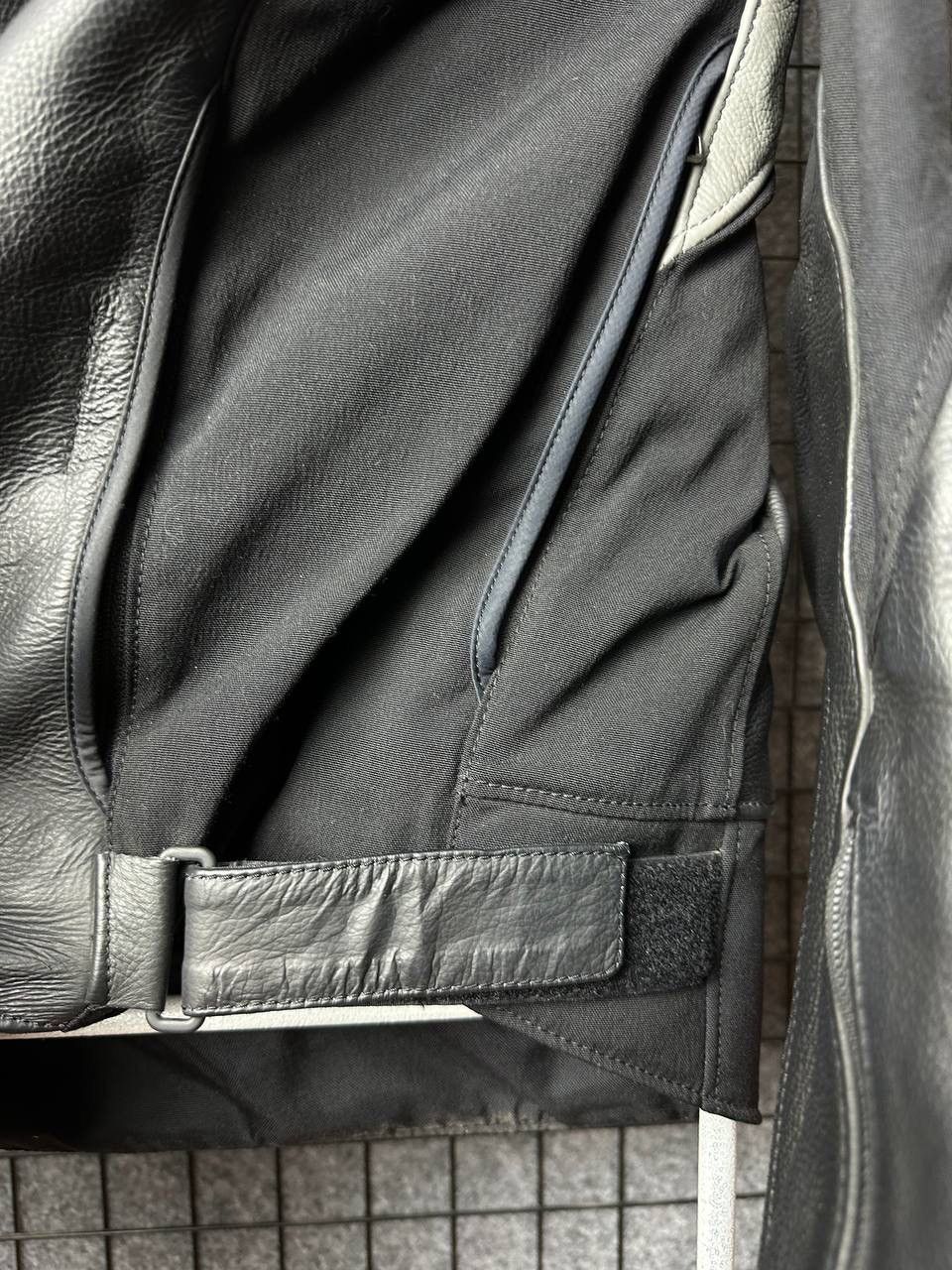Dainese Dainese motorcycle biker leather jacket plus protection Size US XL / EU 56 / 4 - 18 Thumbnail