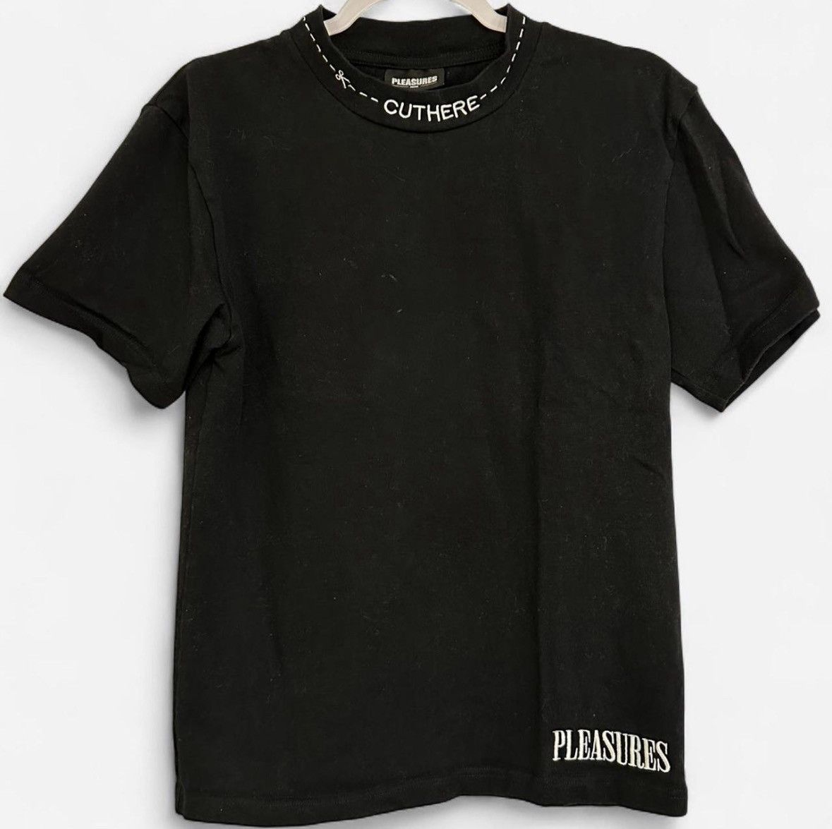 Pleasures Pleasures “cut here” embroidered t-shirt Size US S / EU 44-46 / 1 - 1 Thumbnail