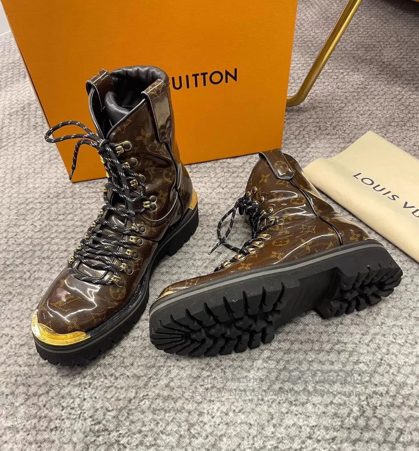 Louis Vuitton Brown Lace. Size US 8 / EU 41 - 3 Thumbnail