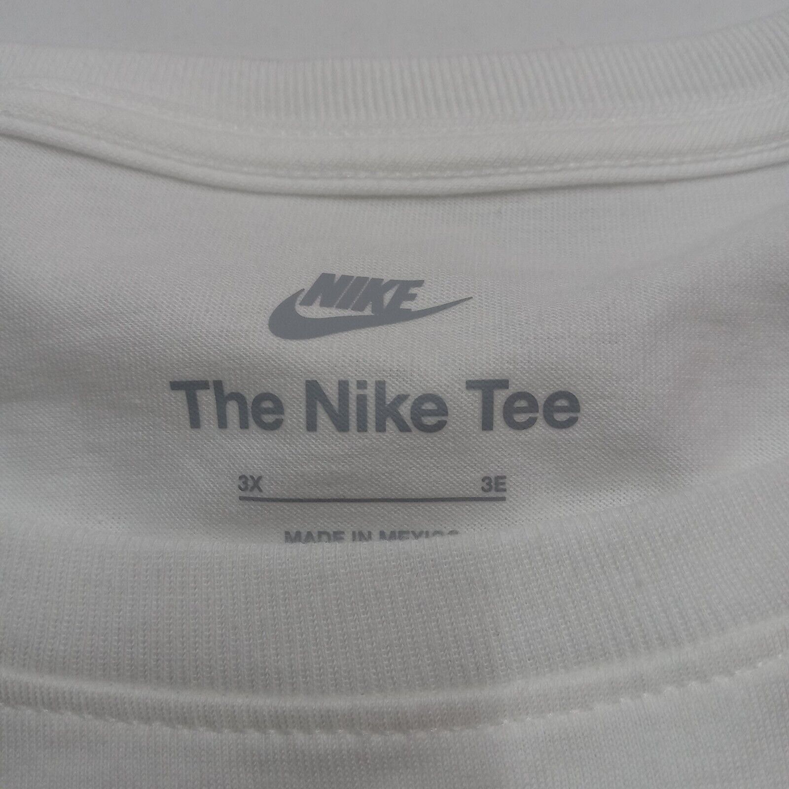 Nike Nike Women's Sportswear T-Shirt Women's 3X Plus Size White Size 3XL / US 20-22 - 5 Thumbnail