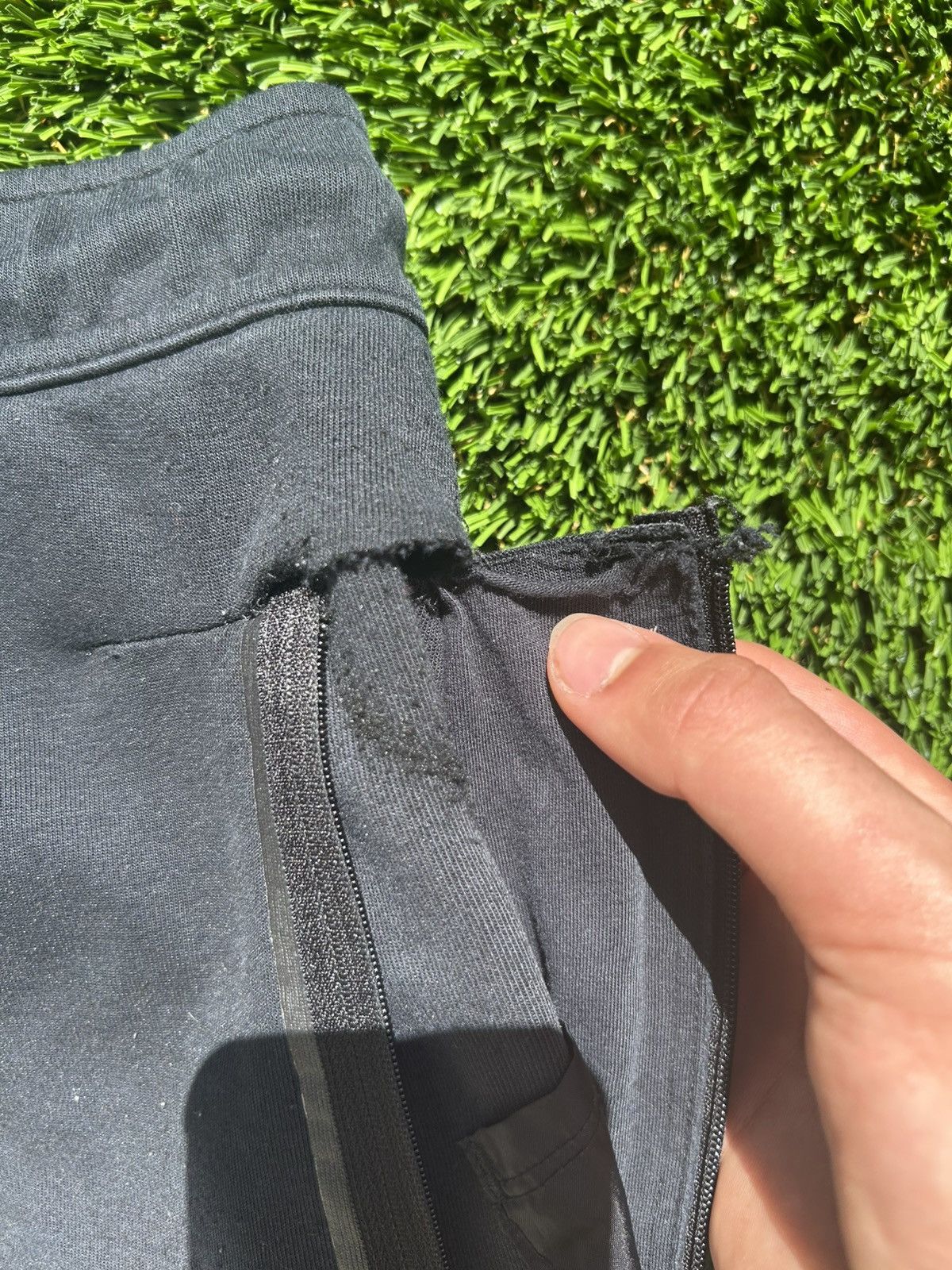 Nike Small black nike tech fleece pants Size US 29 - 3 Thumbnail