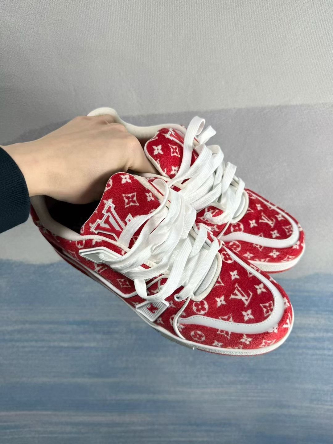 Louis Vuitton Louis Vuitton LV Trainer Red White Velvet Size US 9.5 / EU 42-43 - 1 Thumbnail