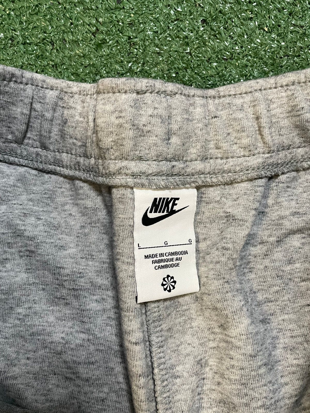Nike Nike Sportswear Tech Fleece grey Revival Joggers Size US 30 / EU 46 - 5 Thumbnail