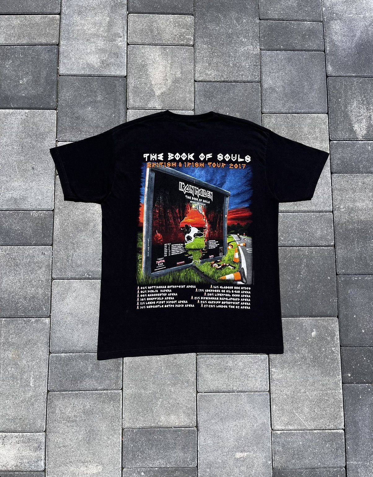 Band Tees × Iron Maiden 🎸 IRON MAIDEN THE BOOK OF SOULS BRITISH AND IRISH TOUR 2017 Size US M / EU 48-50 / 2 - 8 Thumbnail