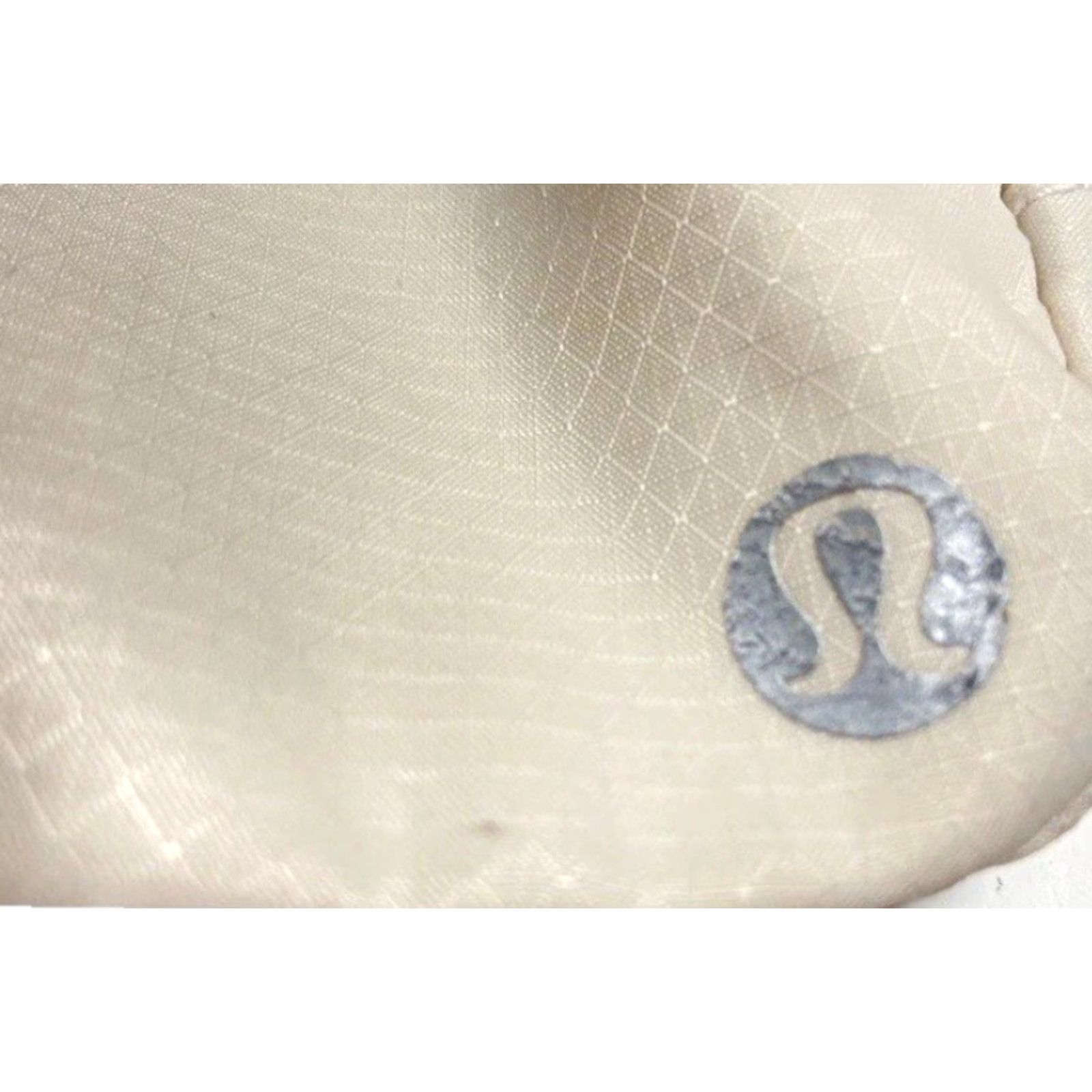 Lululemon VINTAGE Unisex Lululemon Atletica Designer White Opal Small Everywhere Fanny Pack Bag Size ONE SIZE - 5 Thumbnail