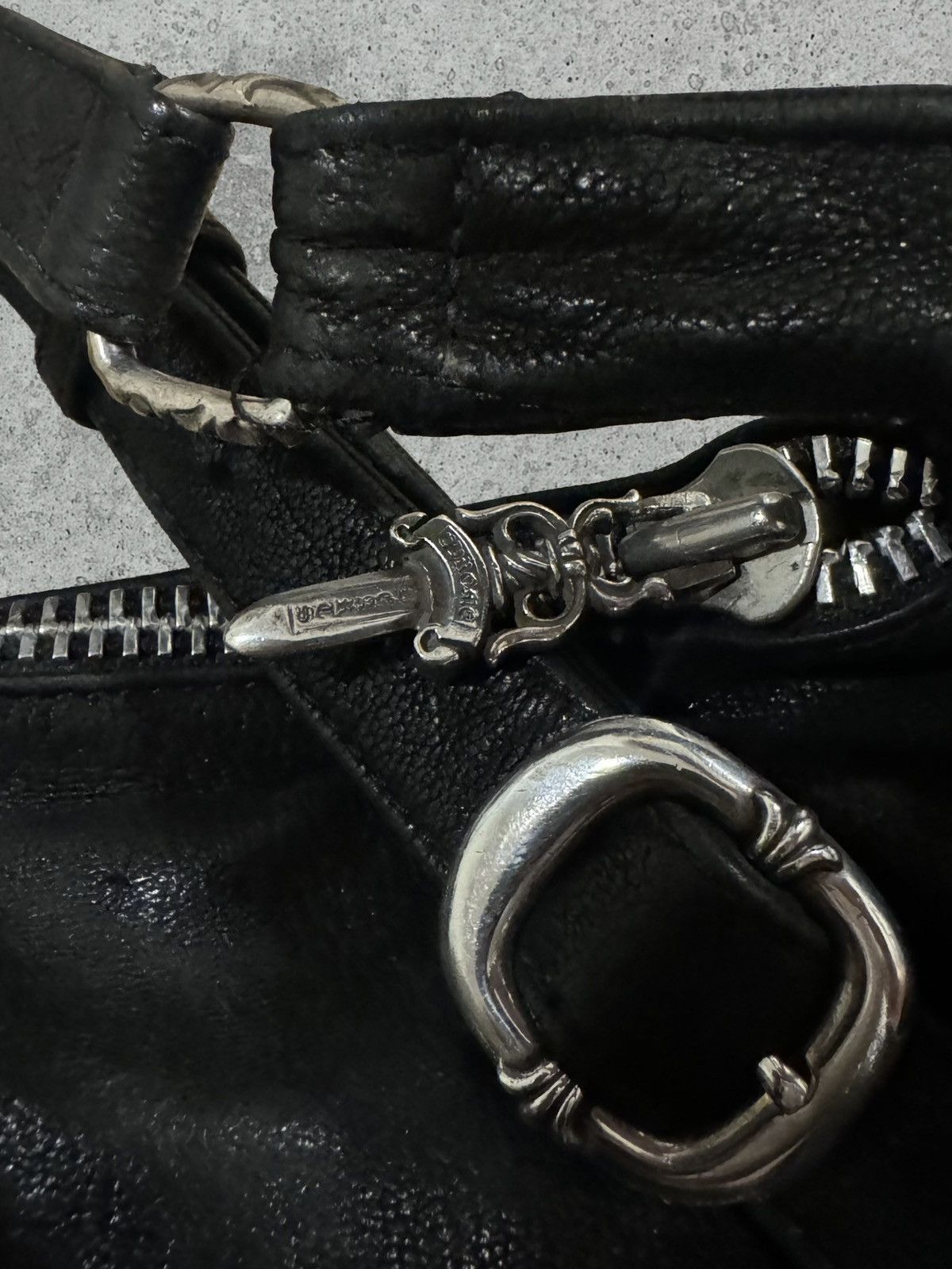 Chrome Hearts Chrome Hearts Fleur Gunslinger Cracked Leather Shoulder Bag Size ONE SIZE - 3 Thumbnail