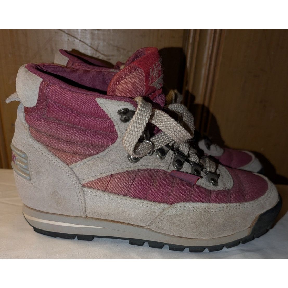 Hi Tec Vintage Women's Hi-Tec Lady Nouveau hiking boots size 5 Size US 5 / IT 35 - 2 Thumbnail