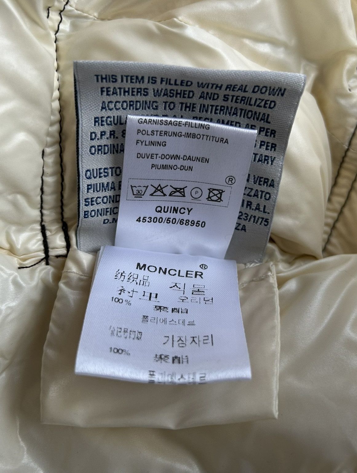 Moncler Moncler quincy hooded puffer jacket with badge Size XS / US 0-2 / IT 36-38 - 18 Thumbnail
