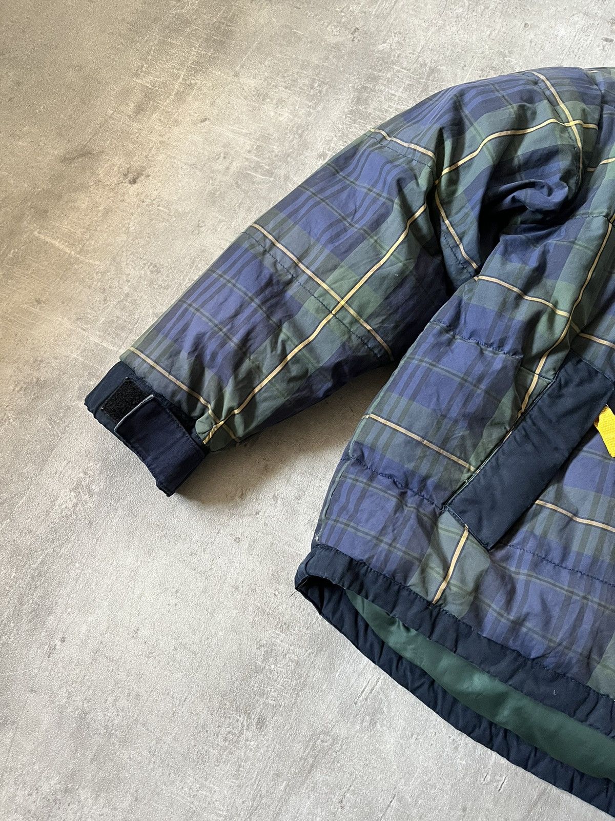 Tommy Hilfiger Vintage Tommy Hilfiger reversible tartan puffer jacket 90s Size US L / EU 52-54 / 3 - 4 Thumbnail