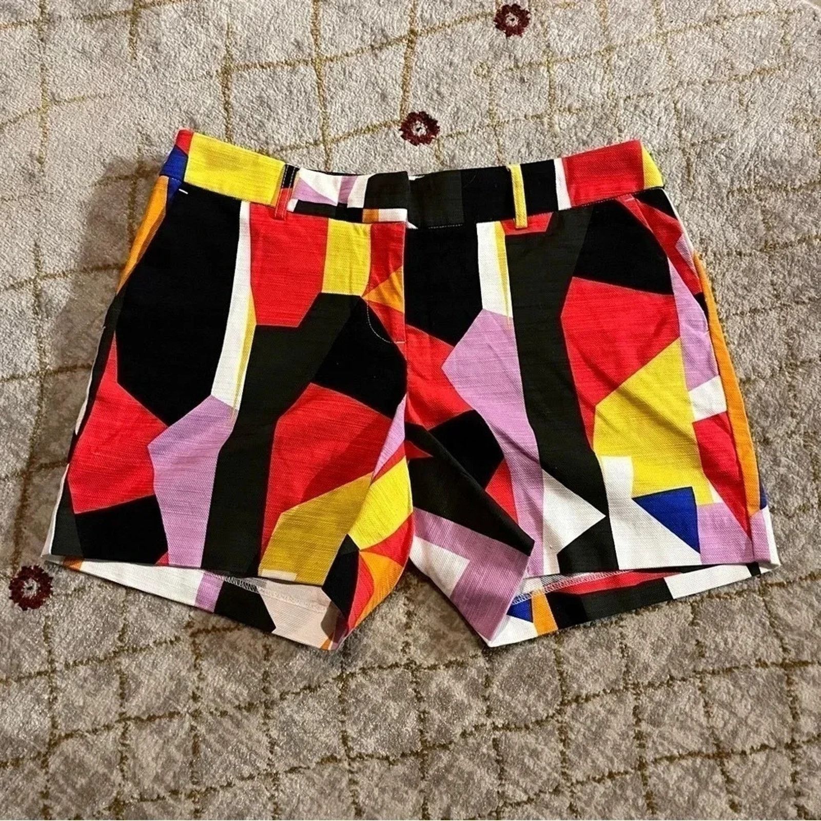 Other Halogen Shorts Size 6 Multicolor Abstract Art Flat Front Size 28" / US 6 / IT 42 - 1 Thumbnail