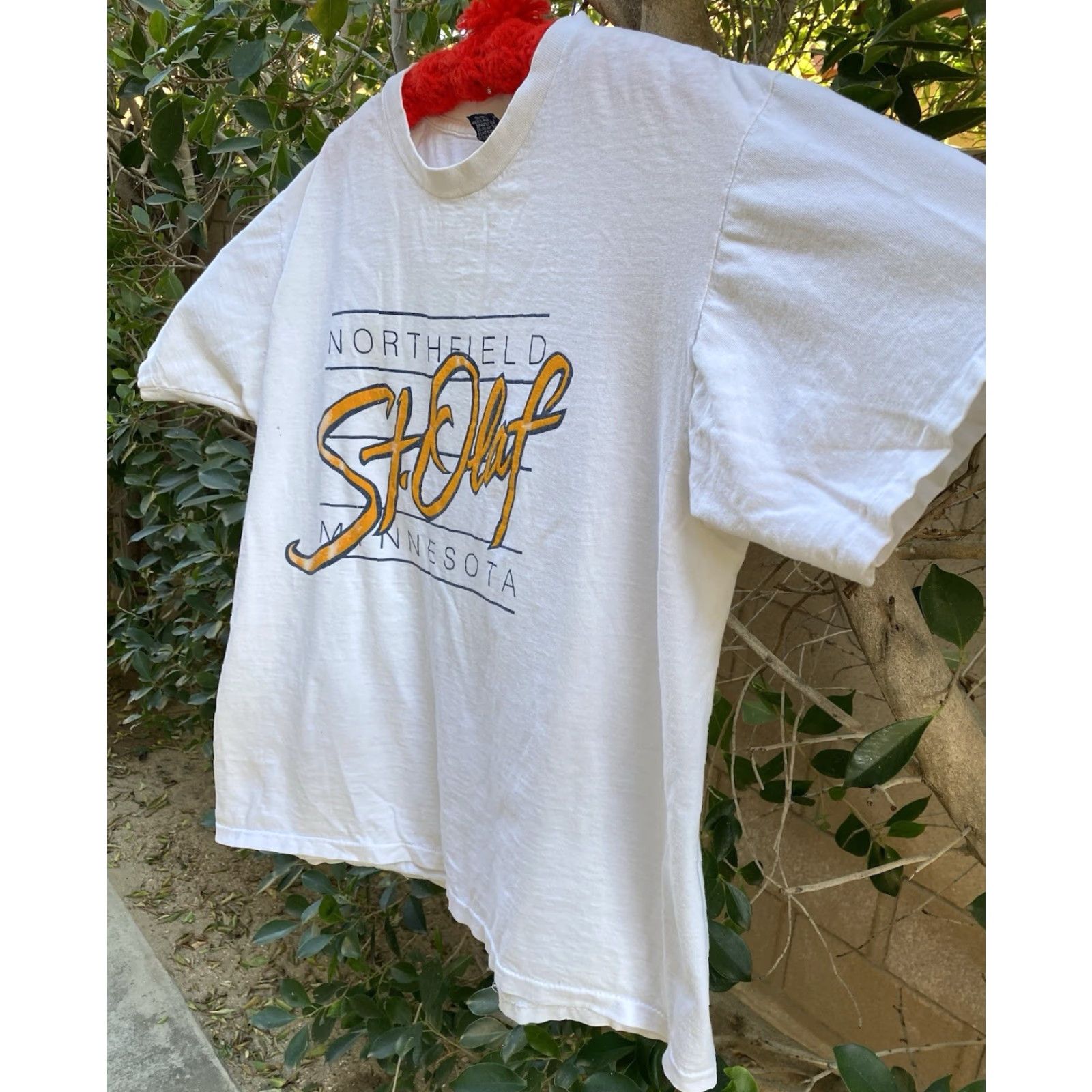 Jansport VINTAGE Jansport St Olaf College USA T-Shirt XL Shirt Men White 1980s 1989 USA College Graphic Print Vintage Size US XL / EU 56 / 4 - 5 Thumbnail