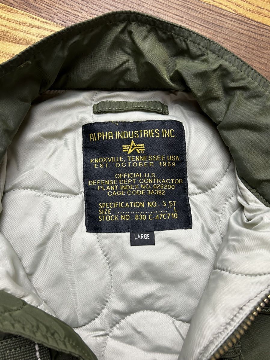 Alpha Industries Alpha Industries Engine Bomber Size US L / EU 52-54 / 3 - 6 Thumbnail