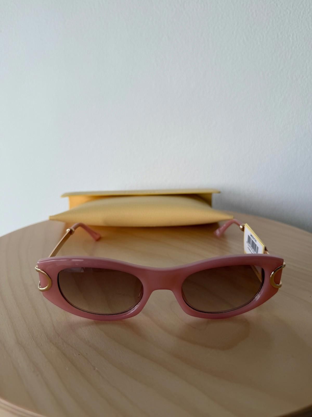 Le Specs x Missoma Hydrus Link SunglassesIn Pink New Hydrus Link Pink Female Oval Sunglasses | Le Specs main image 3