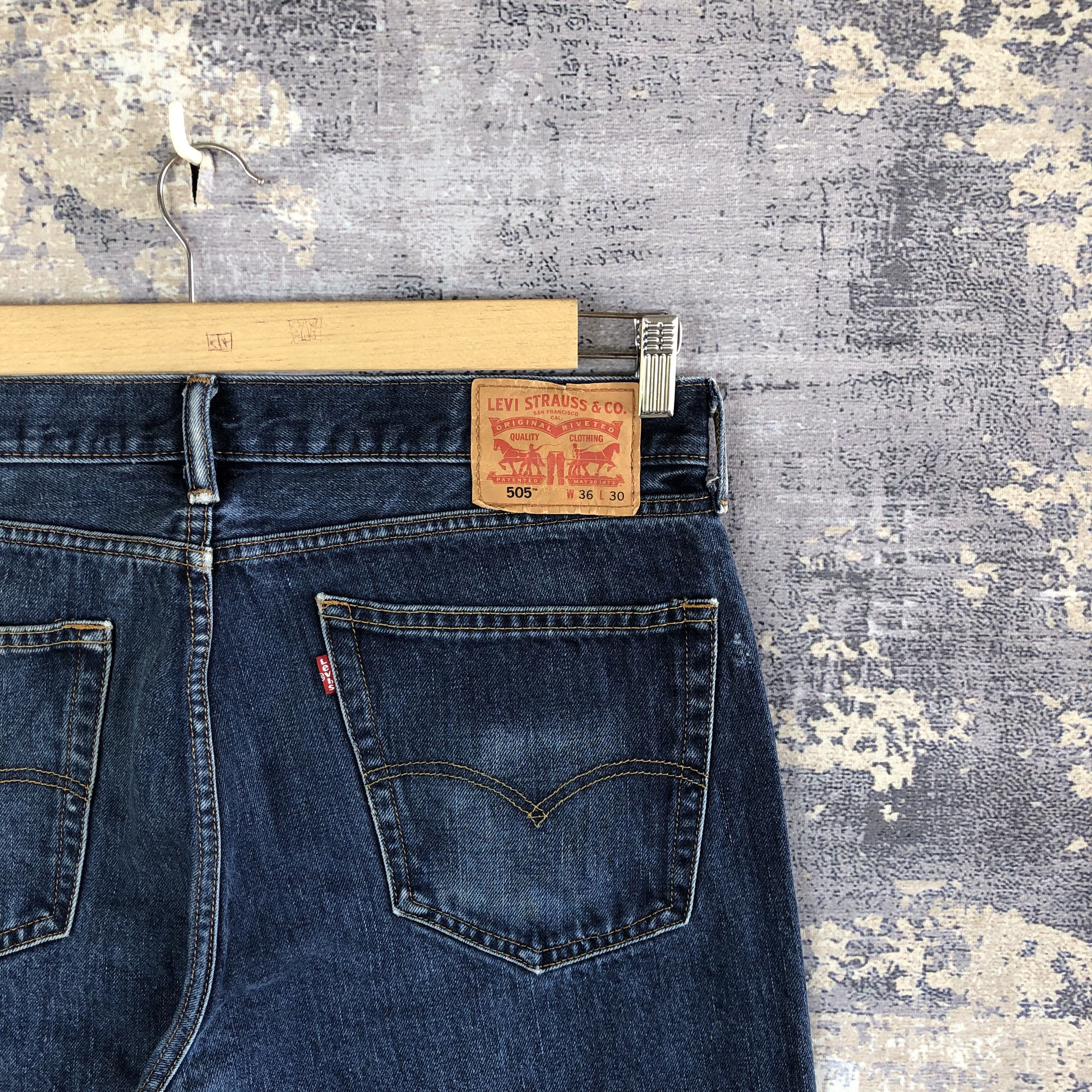 Levi's Vintage Levis 505 Jeans Levi's Faded Light Wash Denim Size US 36 / EU 52 - 5 Thumbnail