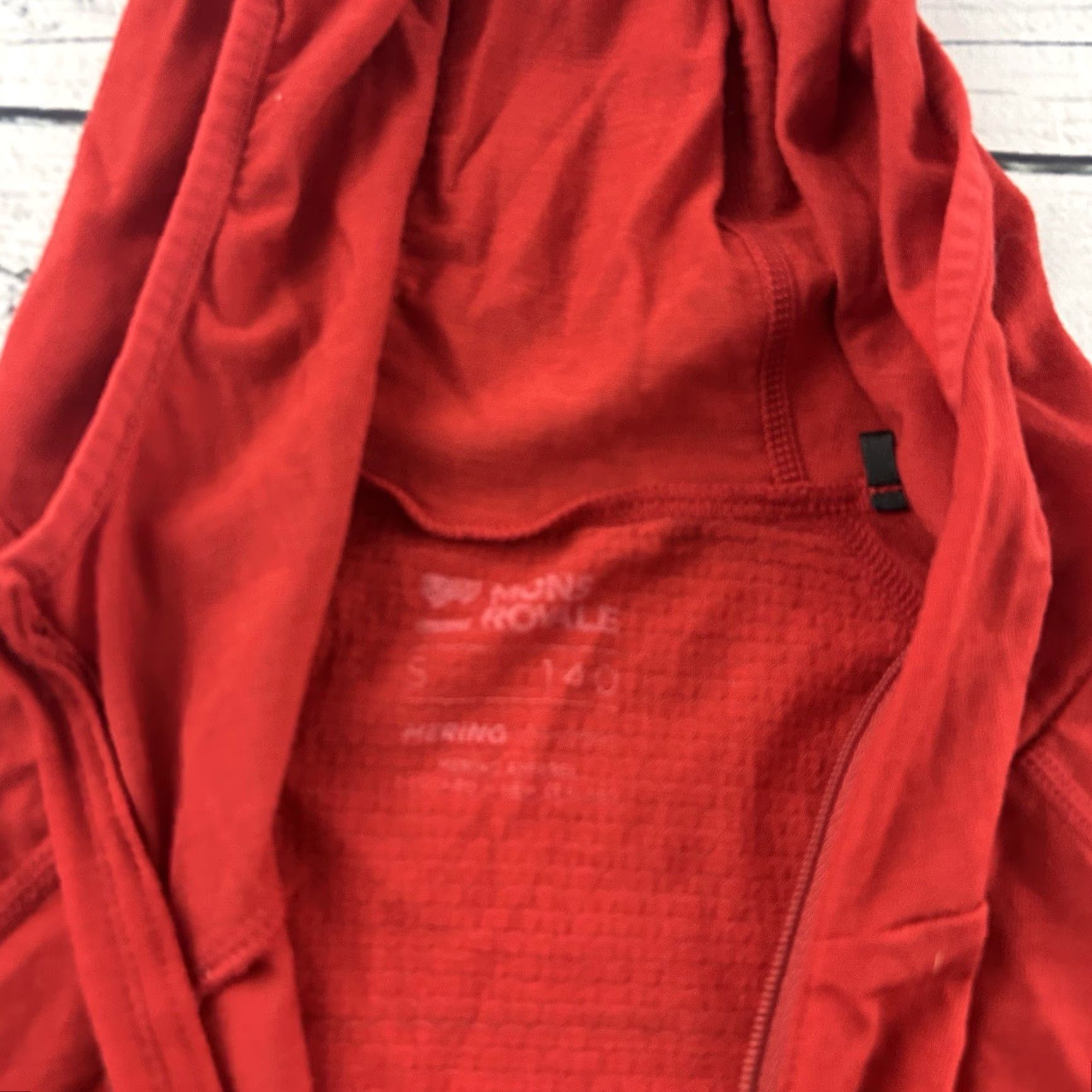 Vintage Mons Royal Red Hooded Long Sleeve Wool Shirt Womens Small 1/4 Zip Merino Air-Con Size S / US 4 / IT 40 - 3 Thumbnail