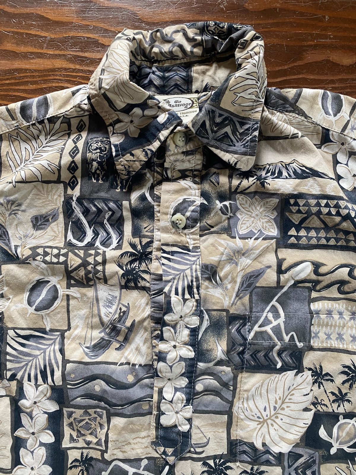 Vintage Vintage 80’s Hawaiian Beach Tribal Button Up Style Polo Size US XS / EU 42 / 0 - 5 Thumbnail