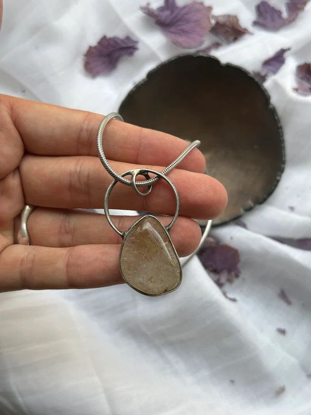 Other "Golden Threads" – Rutilated Quartz Necklace by Řezaninova Size ONE SIZE - 5 Thumbnail