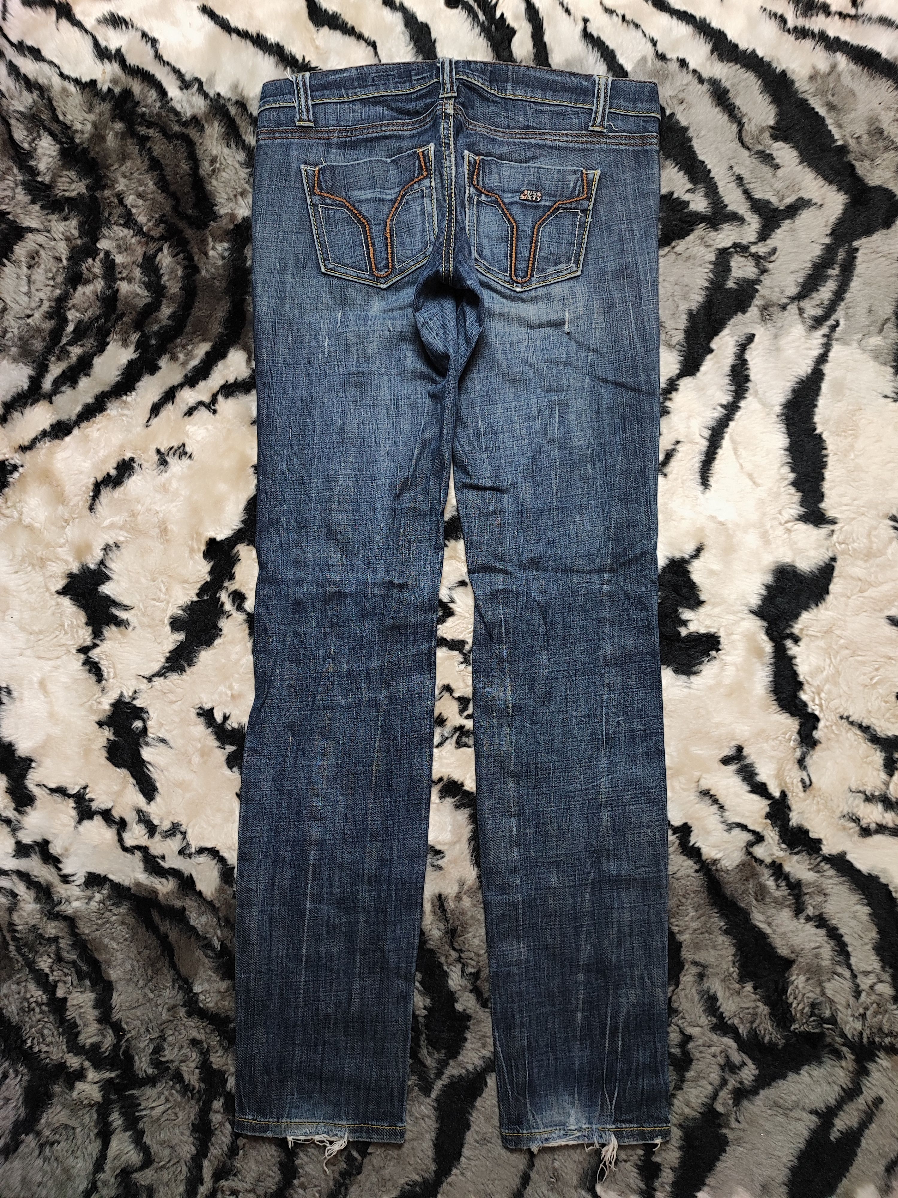 Miss Sixty Vintage 00's Y2K Miss Sixty Jeans Big Ty Distressed Low Rise Size 30" / US 8 / IT 44 - 13 Thumbnail
