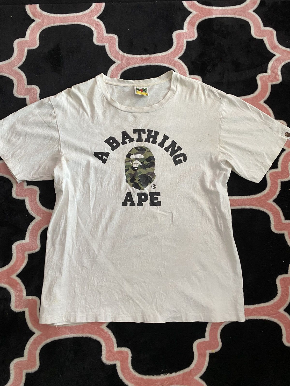 Bape A Bathing ape tshirt size M distressed big logo Size US L / EU 52-54 / 3 - 1 Thumbnail