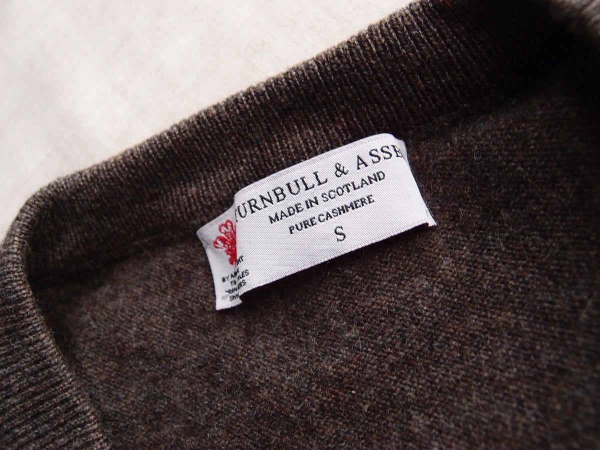 Turnbull & Asser Turnbull & Asser Cashmere V-Neck Jumper Made in Scotland Size US S / EU 44-46 / 1 - 3 Thumbnail