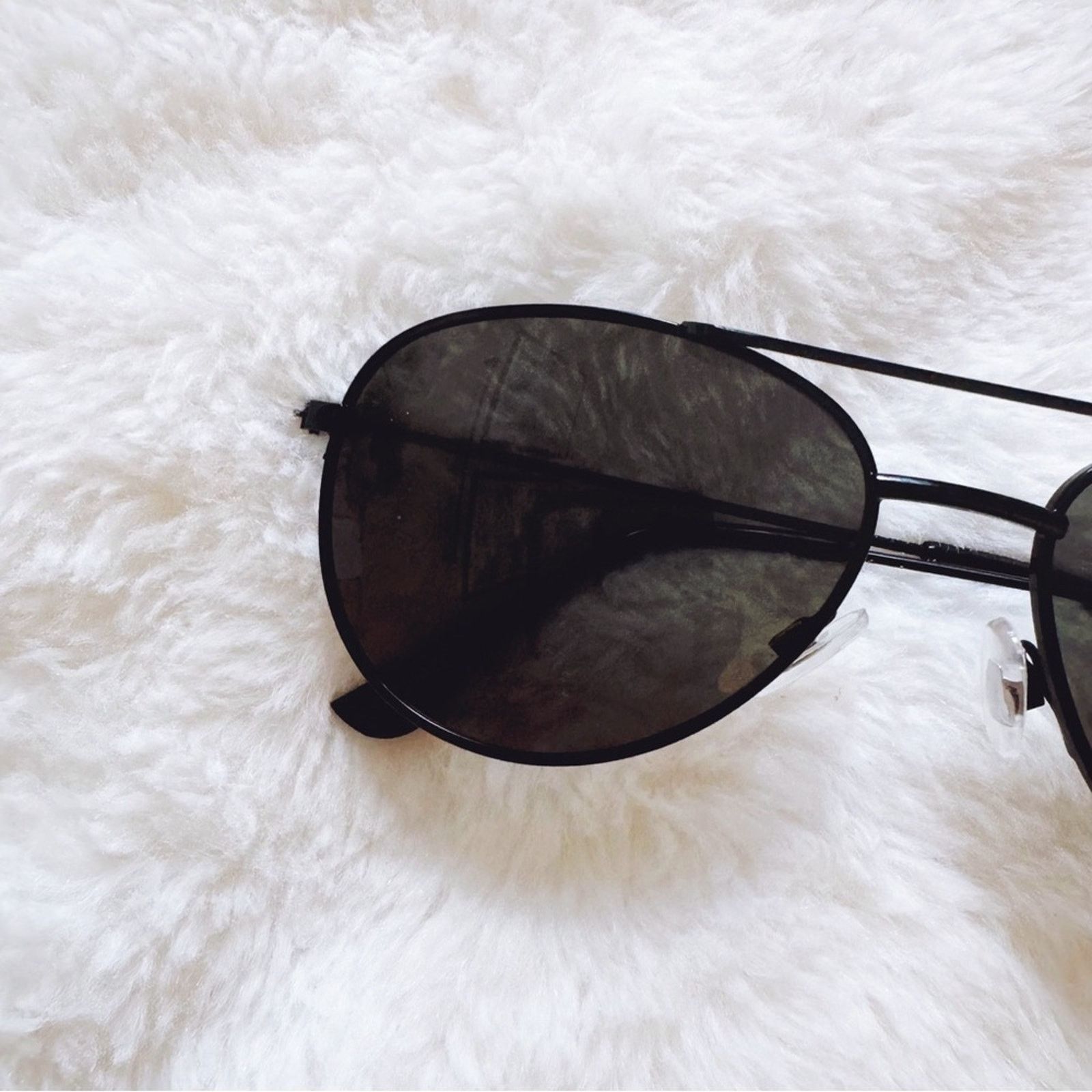 Other Tommy Black Minimalist Aviator Sunglasses Size ONE SIZE - 2 Thumbnail