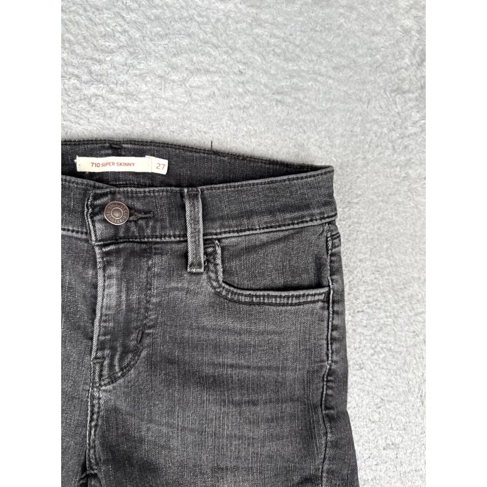 Levi's VINTAGE Levis Denim Shorts Womens 27x4 Black Gray 710 Super Skinny Cut-Off Fringed Pockets 5-Pocket Zip Retro Jeans Size 27" / US 4 / IT 40 - 5 Thumbnail