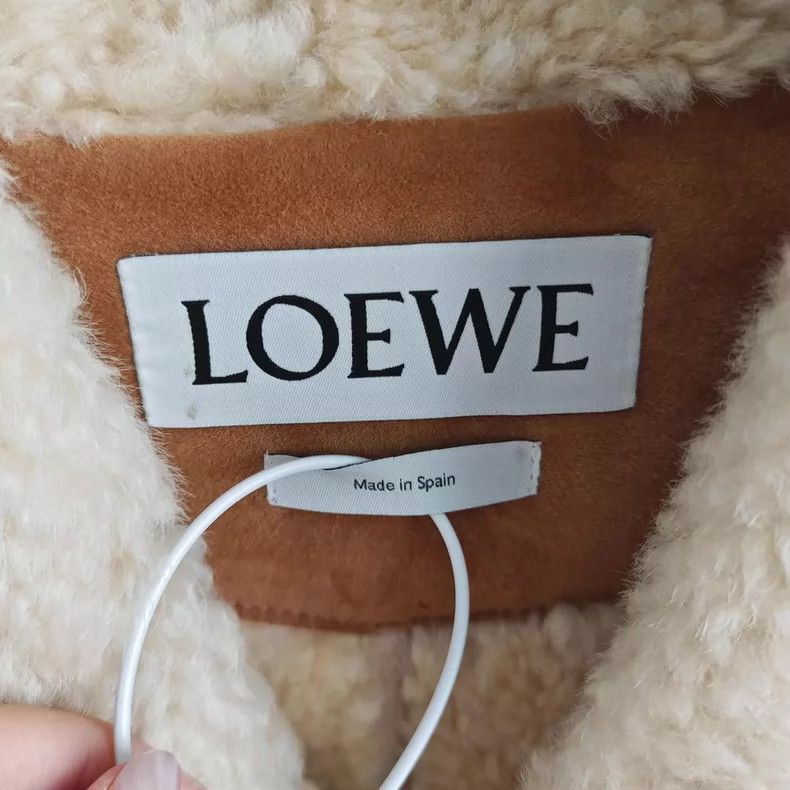 Loewe Loewe Kaspi beige apricot collar imitation fur integrated Size M / US 6-8 / IT 42-44 - 3 Thumbnail