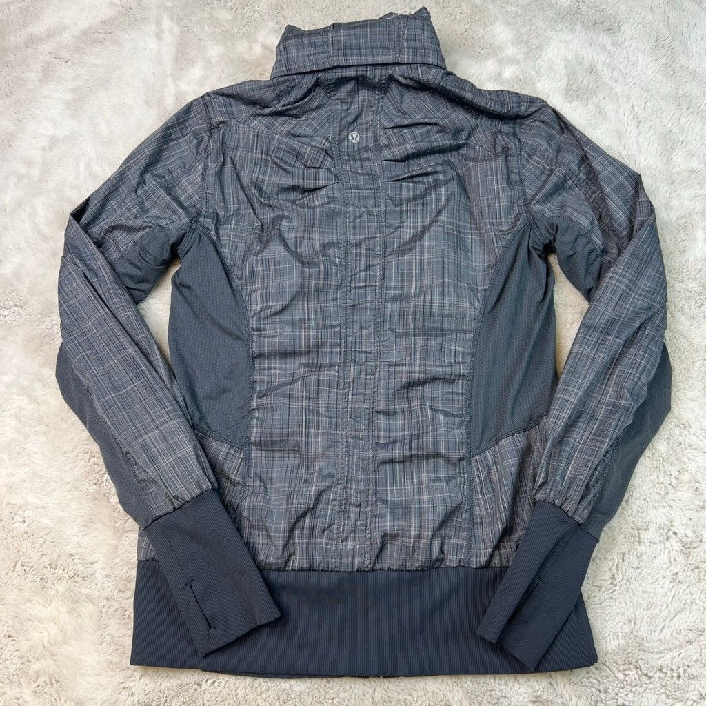 Lululemon Lululemon Full Zip Hooded Jacket Vented Plaid Womens Size 8 Size M / US 6-8 / IT 42-44 - 8 Thumbnail