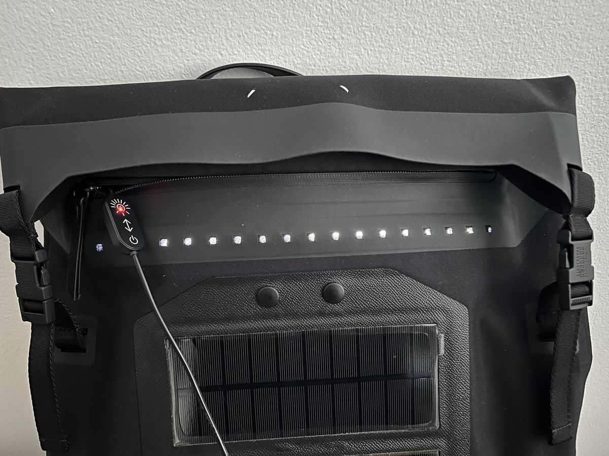 Maison Margiela $1.8K solar-powered device-charging waterproof backpack, IT Size ONE SIZE - 3 Thumbnail