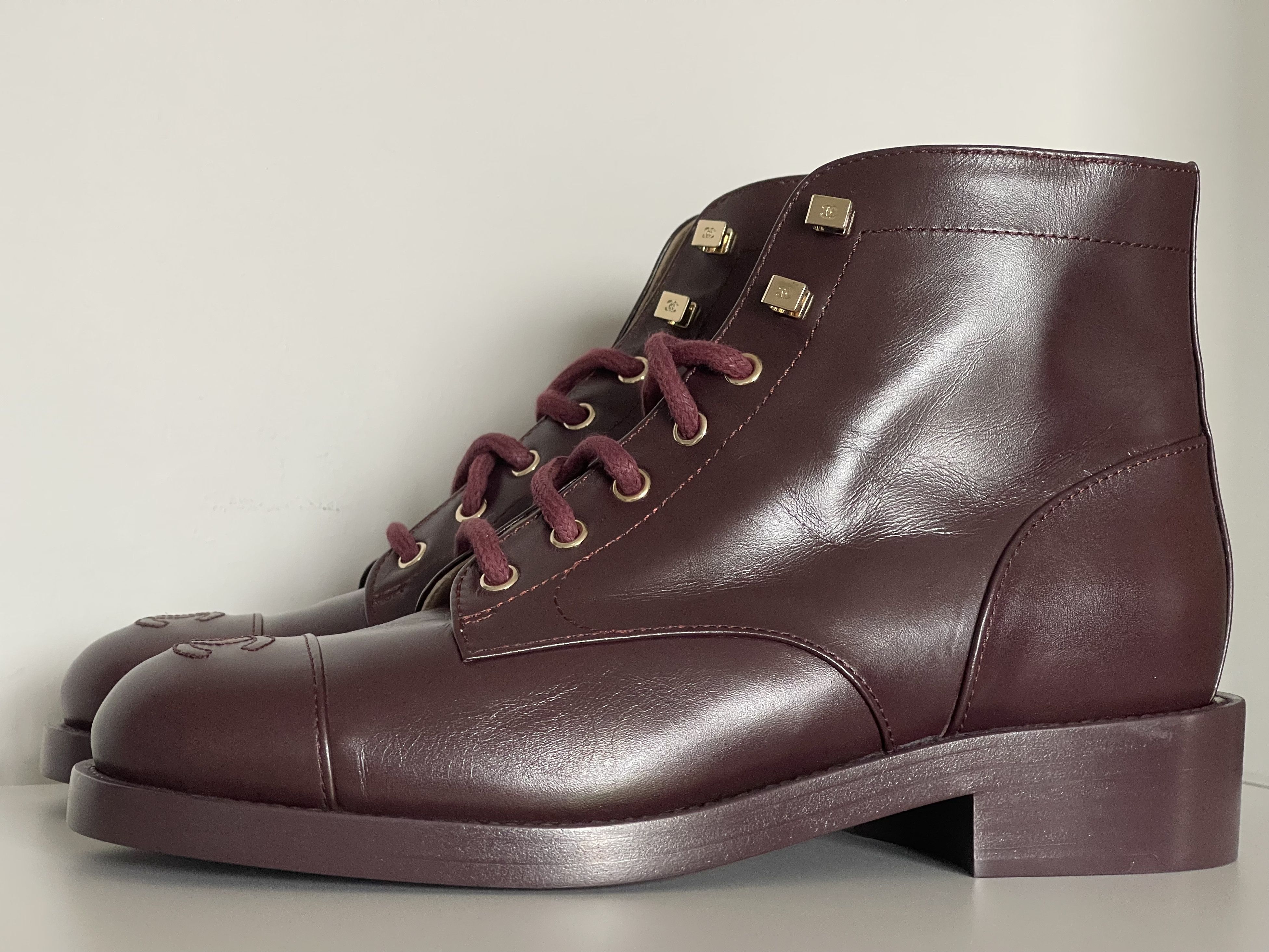 Chanel Chanel lace up ankle boots, burgundy, size 39 Size US 9 / IT 39 - 1 Thumbnail