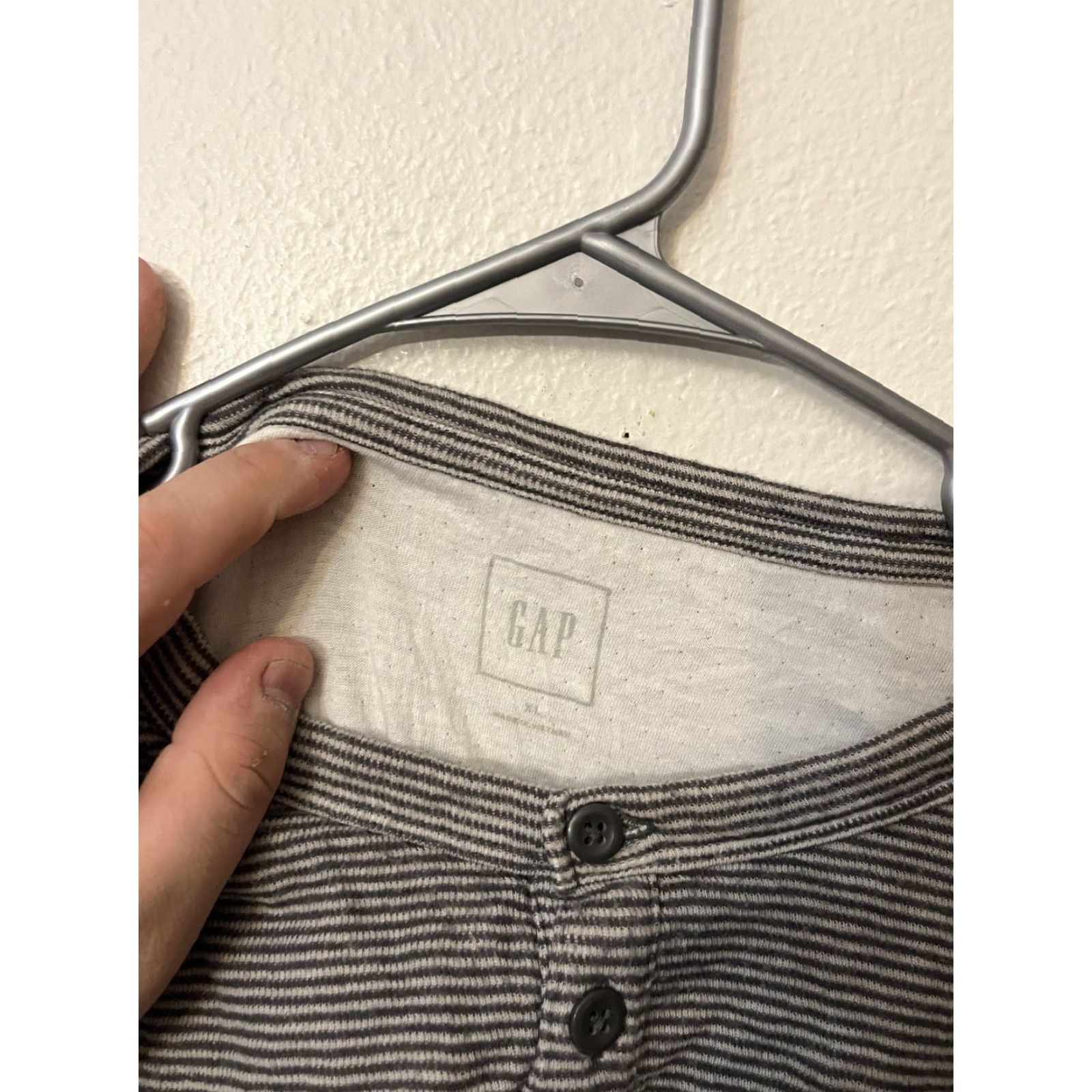 Gap GAP Sweatshirt Mens XL Long Sleeve Pullover Crew Neck Striped Gray Cotton Polyester Shirt Worded: None Size US XL / EU 56 / 4 - 2 Thumbnail